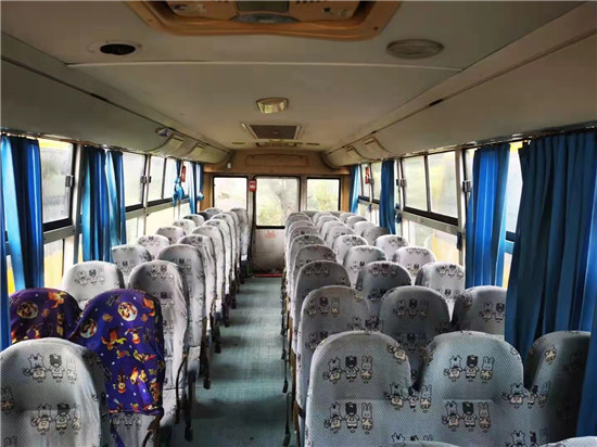 56座中小學生校車