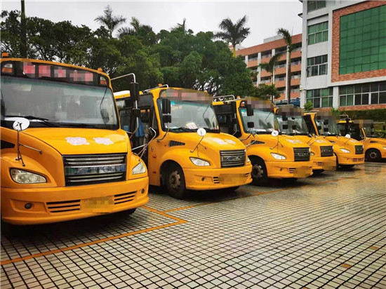 二手中學(xué)生校車(chē)