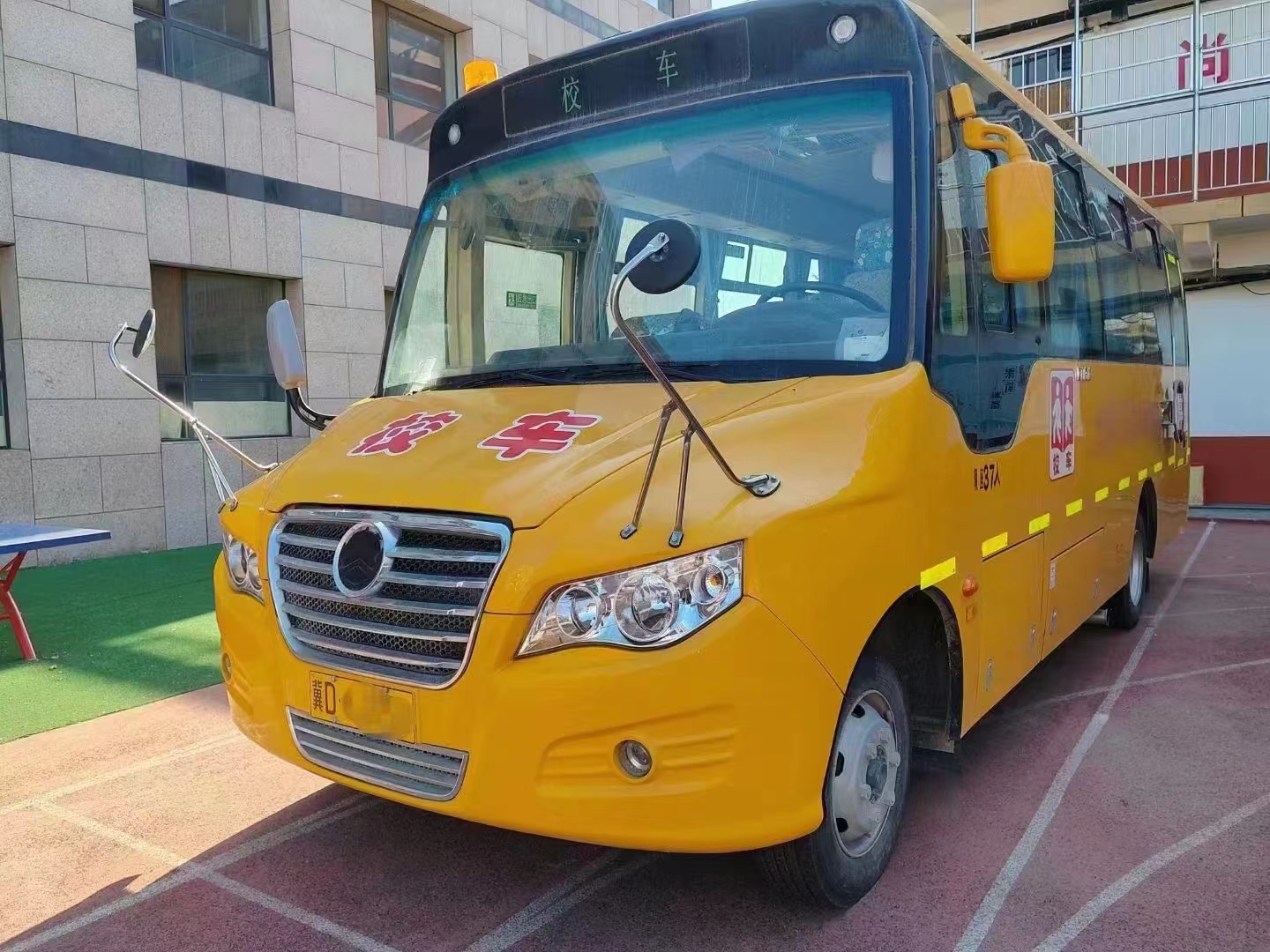 金旅36座小學(xué)生校車